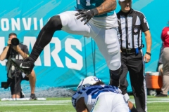 1015-COLTS-JAGAURS-55